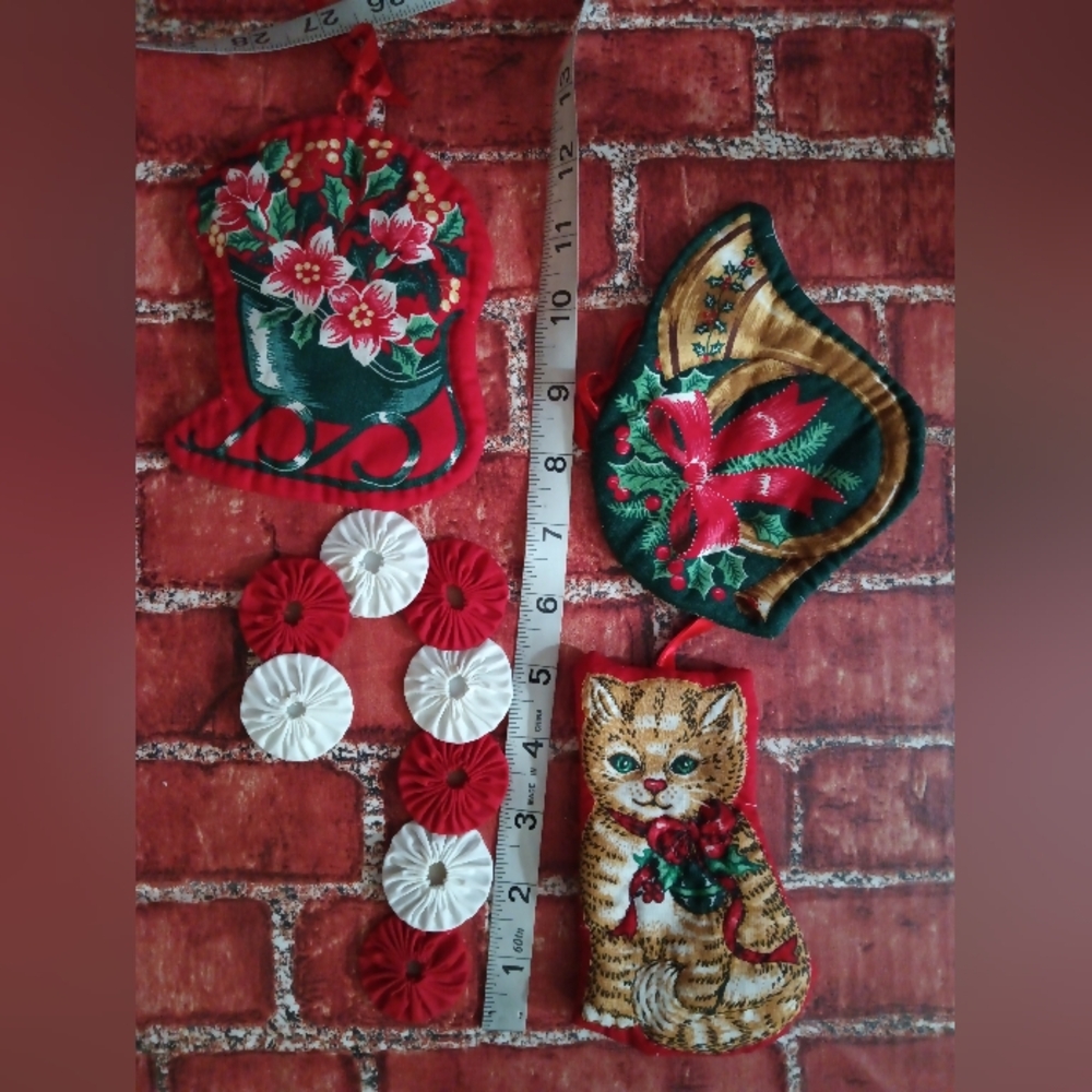 𝑭𝒆𝒔𝒕𝒊𝒗𝒆 𝑪𝒉𝒓𝒊𝒔𝒕𝒎𝒂𝒔 𝑯𝒂𝒏𝒅𝒎𝒂𝒅𝒆 𝑶𝒓𝒏𝒂𝒎𝒆𝒏𝒕𝒔 𝑺𝒆𝒕 - Picture 2 of 4